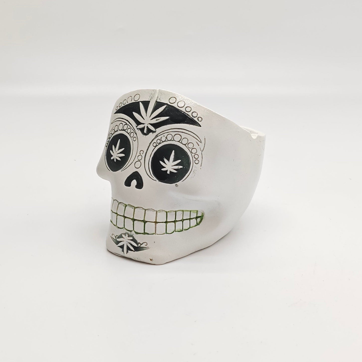 Calavera Leaf Ashtray_2